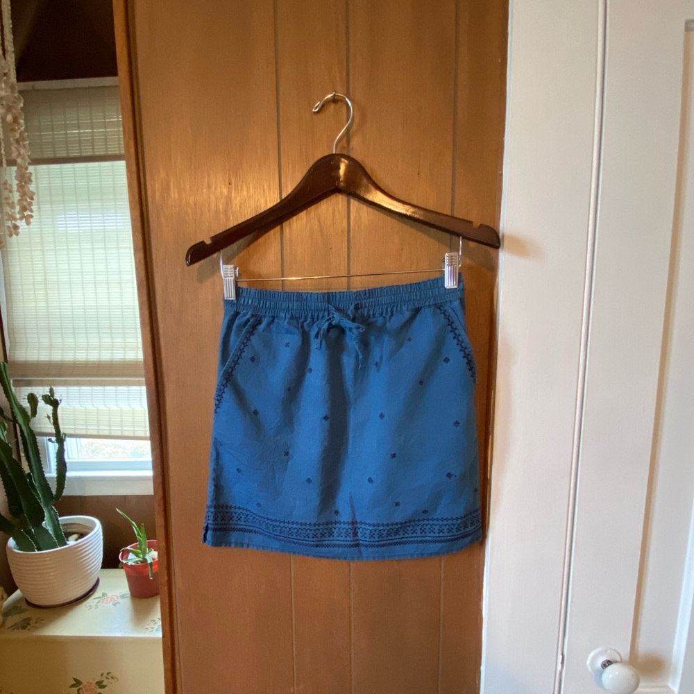 J.Crew pull-on embroidered skirt xxs